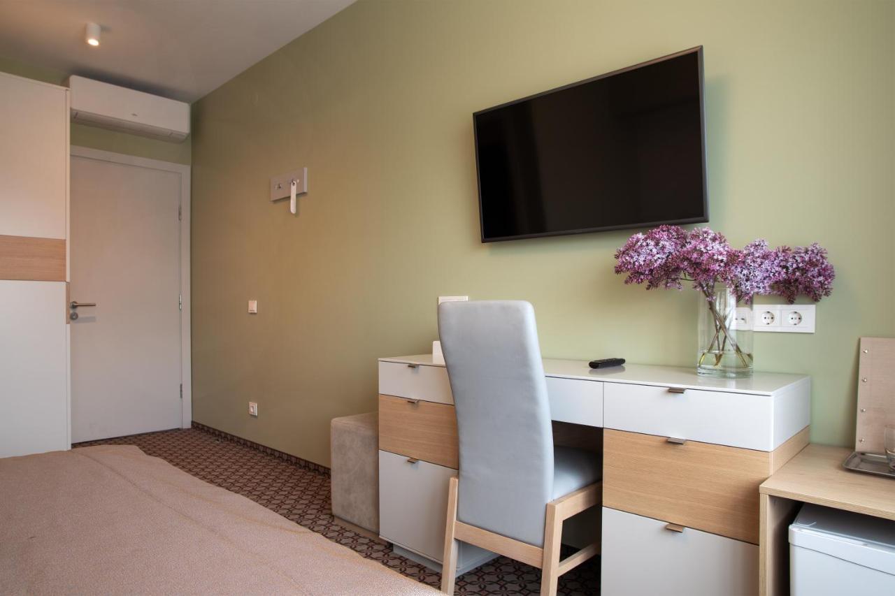 Hotel Sinchronas เตลเช ภายนอก รูปภาพ