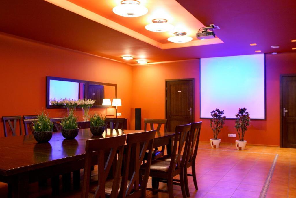 Hotel Sinchronas เตลเช ภายนอก รูปภาพ
