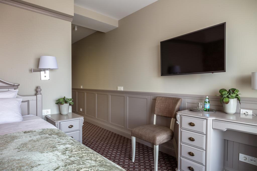 Hotel Sinchronas เตลเช ภายนอก รูปภาพ